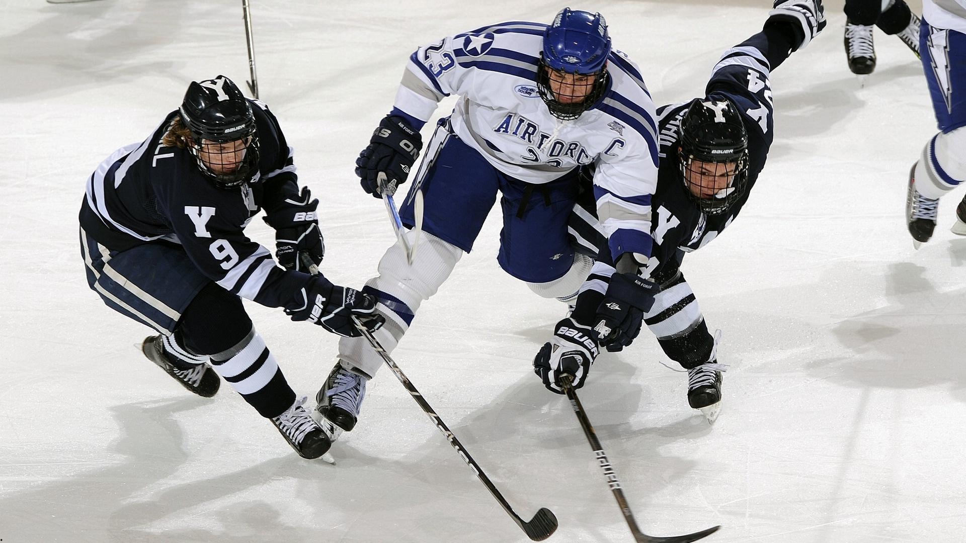 库里谈火箭防守挑战,头脑清醒是破局关键