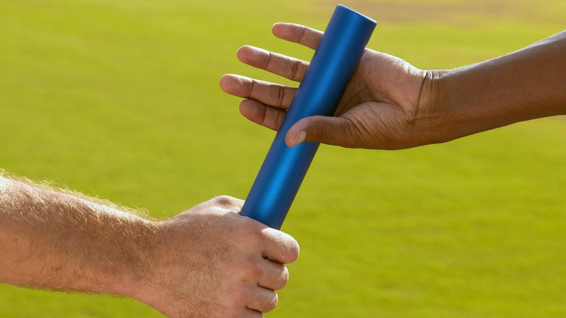 曼联传奇李夏普发声，坎通纳如弗格森失散之子，红魔急需大马丁式门神